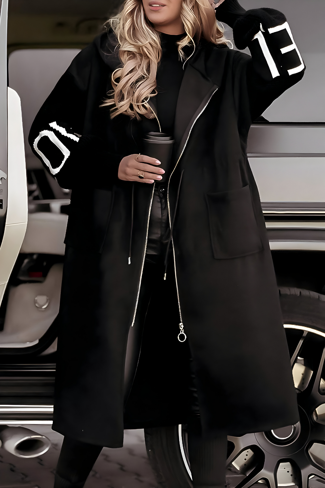 Una – Modern Street Elegance Coat