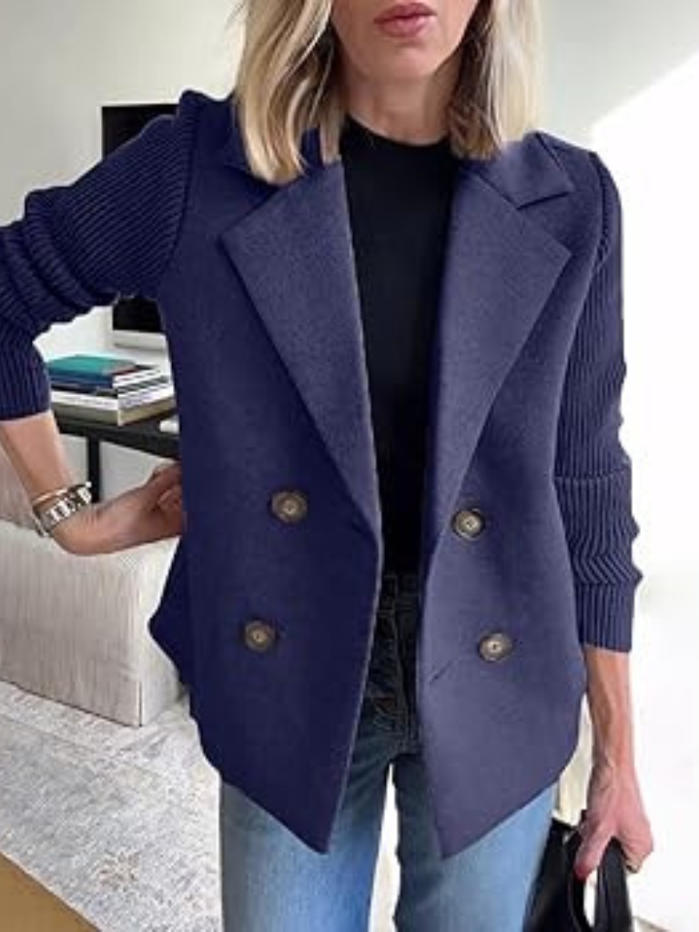 Aibhlinn – Modern Double-Breasted Blazer