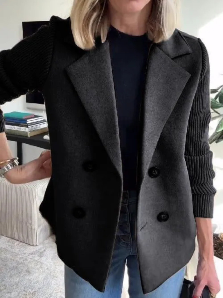 Aibhlinn – Modern Double-Breasted Blazer