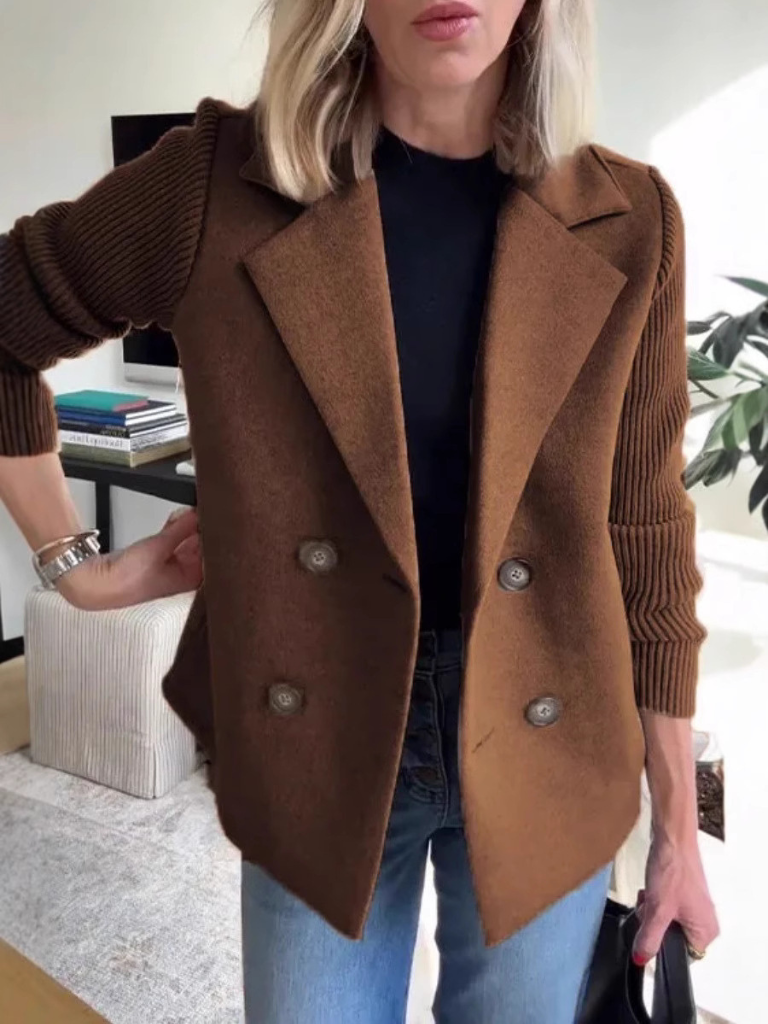 Aibhlinn – Modern Double-Breasted Blazer