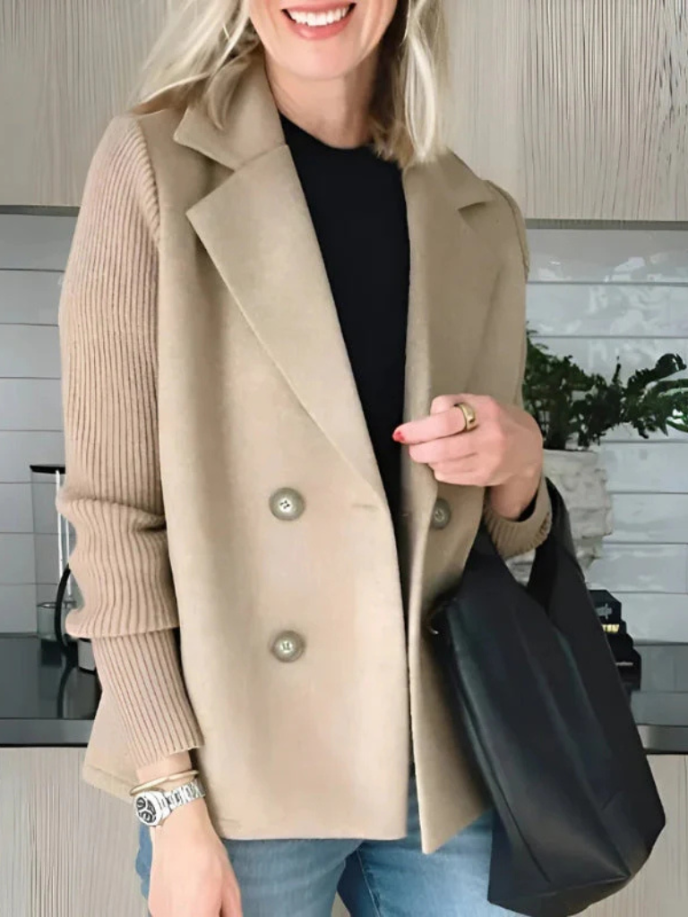 Aibhlinn – Modern Double-Breasted Blazer